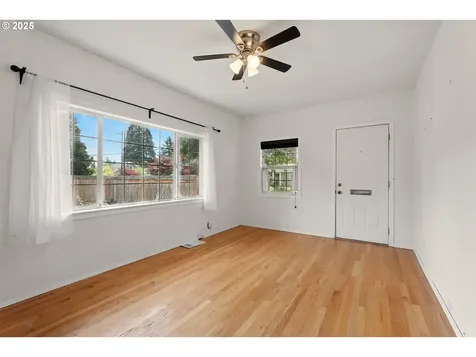 5338 SE 52nd Avenue Portland OR 97206