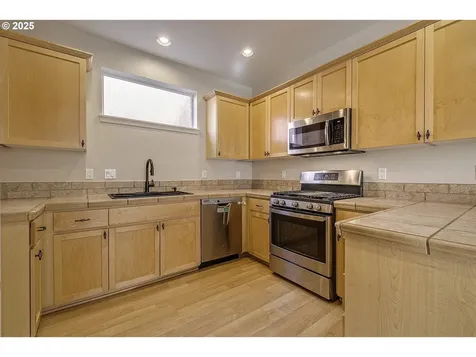 1144 SE Leander Street Hillsboro OR 97123