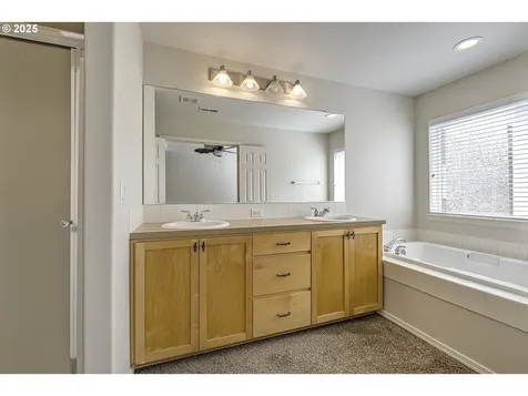 1144 SE Leander Street Hillsboro OR 97123