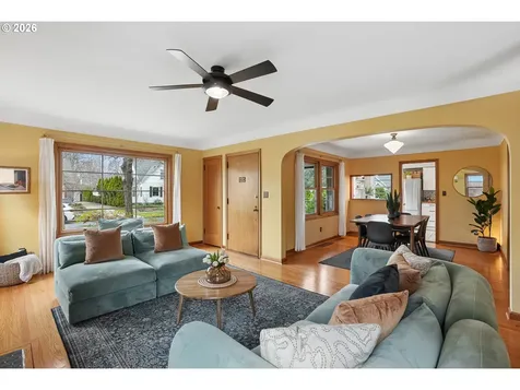 7436 N Seward Avenue Portland OR 97217