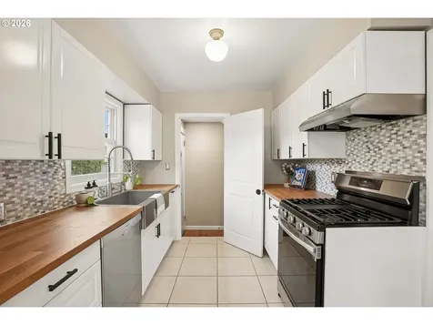7436 N Seward Avenue Portland OR 97217