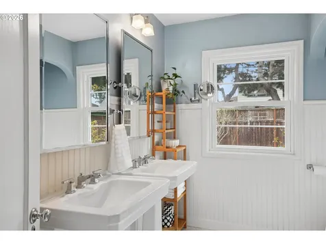 7436 N Seward Avenue Portland OR 97217