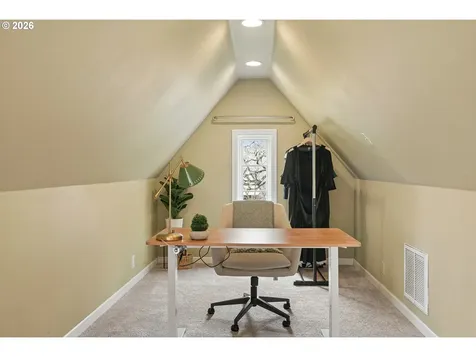 7436 N Seward Avenue Portland OR 97217