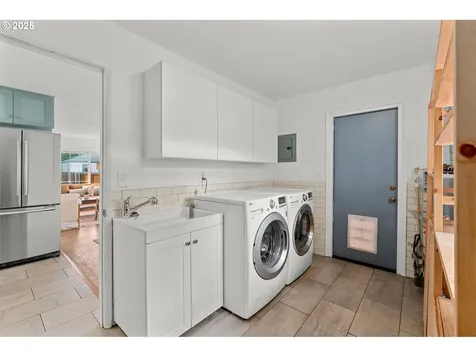 8270 N Washburne Avenue Portland OR 97217