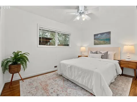 8270 N Washburne Avenue Portland OR 97217