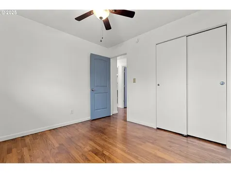8270 N Washburne Avenue Portland OR 97217
