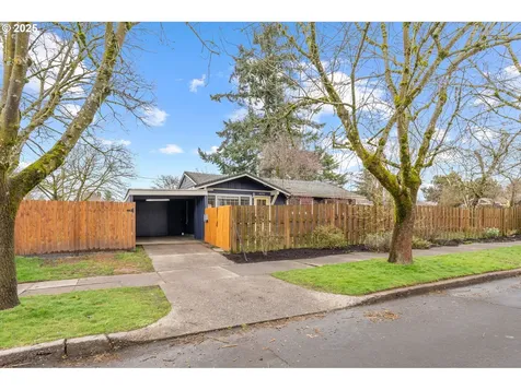 8270 N Washburne Avenue Portland OR 97217