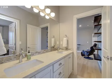 10510 NW 31st Avenue Vancouver WA 98685