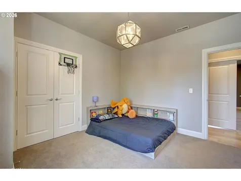 10510 NW 31st Avenue Vancouver WA 98685