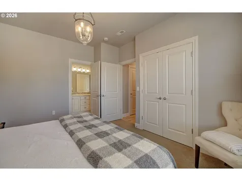 10510 NW 31st Avenue Vancouver WA 98685