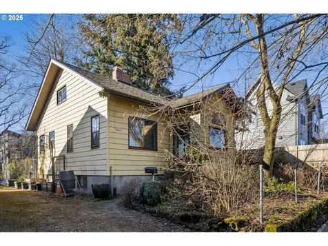 4815 N Commercial Avenue Portland OR 97217