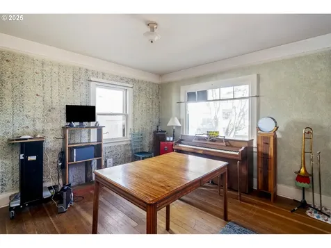 4815 N Commercial Avenue Portland OR 97217