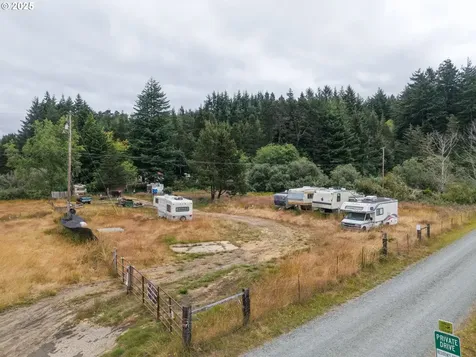 94845 Wind Song Lane North Bend OR 97459