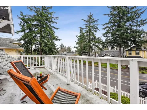 7427 SE Woodstock Boulevard Portland OR 97206