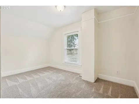 7427 SE Woodstock Boulevard Portland OR 97206