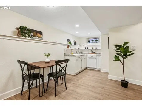 7427 SE Woodstock Boulevard Portland OR 97206