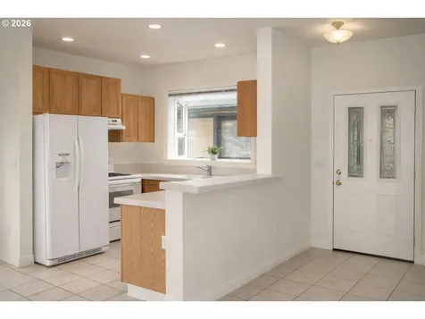 7427 SE Woodstock Boulevard Portland OR 97206