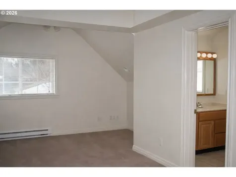 7427 SE Woodstock Boulevard Portland OR 97206