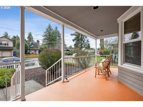 7427 SE Woodstock Boulevard Portland OR 97206