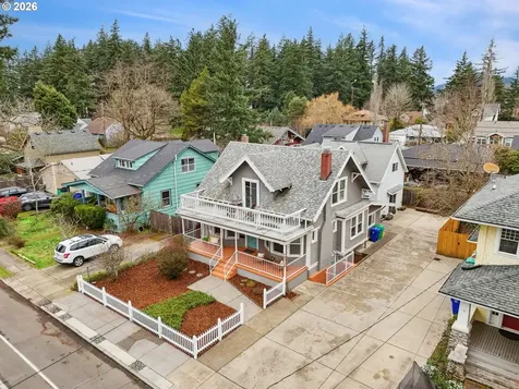 7427 SE Woodstock Boulevard Portland OR 97206