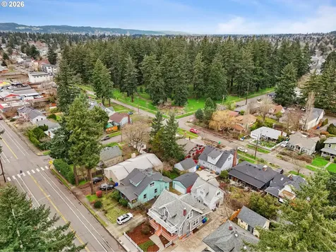 7427 SE Woodstock Boulevard Portland OR 97206