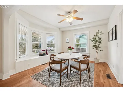 7427 SE Woodstock Boulevard Portland OR 97206