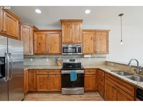 229 N 33rd Court Ridgefield WA 98642