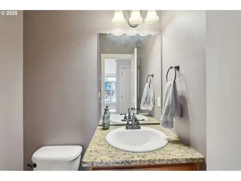 229 N 33rd Court Ridgefield WA 98642