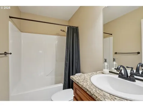 229 N 33rd Court Ridgefield WA 98642
