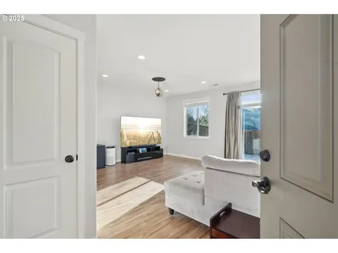 229 N 33rd Court Ridgefield WA 98642