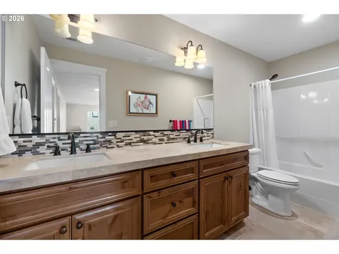 13008 NW 49th Avenue Vancouver WA 98685