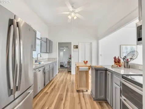 530 SE Marlin Avenue Warrenton OR 97146