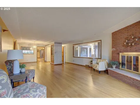6420 NE 41st Avenue Portland OR 97211