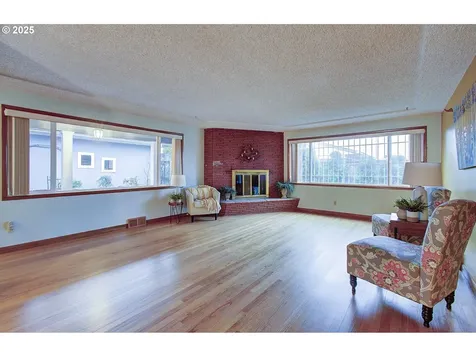 6420 NE 41st Avenue Portland OR 97211