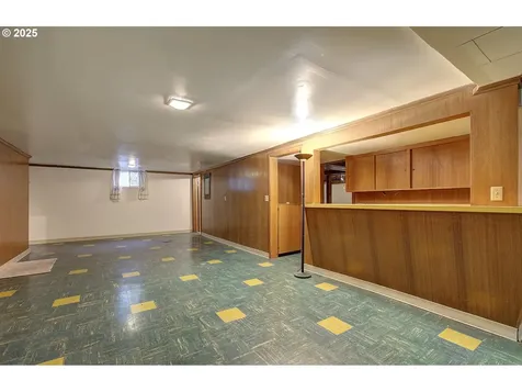 6420 NE 41st Avenue Portland OR 97211