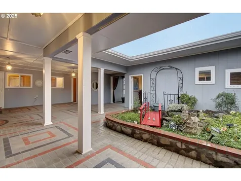 6420 NE 41st Avenue Portland OR 97211