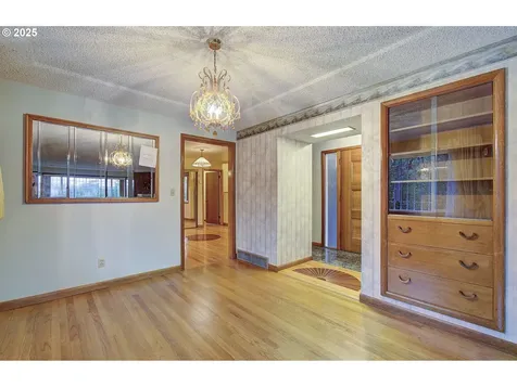 6420 NE 41st Avenue Portland OR 97211