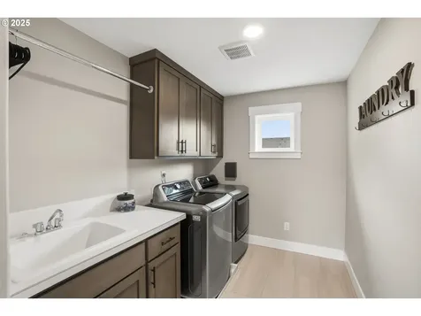 8211 NE 168th Place Vancouver WA 98682