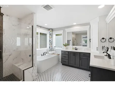 8211 NE 168th Place Vancouver WA 98682