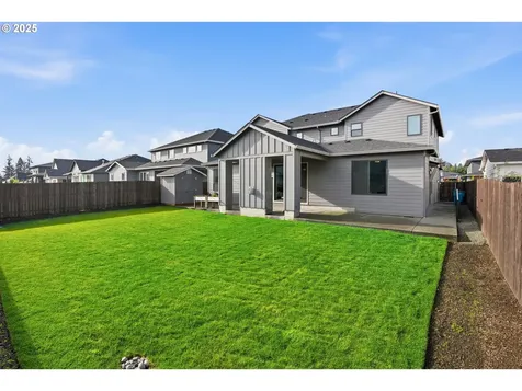 8211 NE 168th Place Vancouver WA 98682