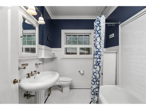 2344 NE 24th Avenue Portland OR 97212