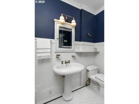 2344 NE 24th Avenue Portland OR 97212