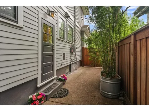 2344 NE 24th Avenue Portland OR 97212
