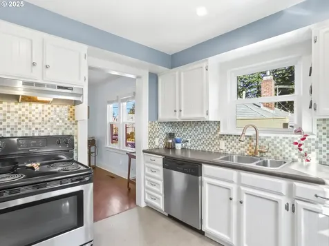 5324 NE Wasco Street Portland OR 97213
