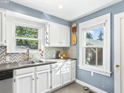 5324 NE Wasco Street Portland OR 97213
