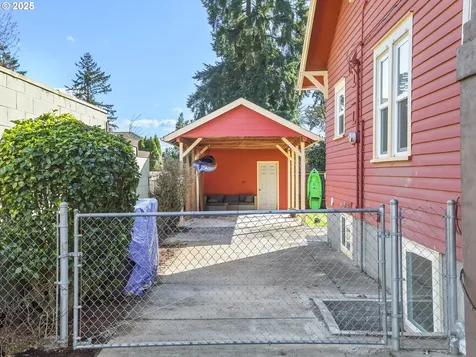 5324 NE Wasco Street Portland OR 97213