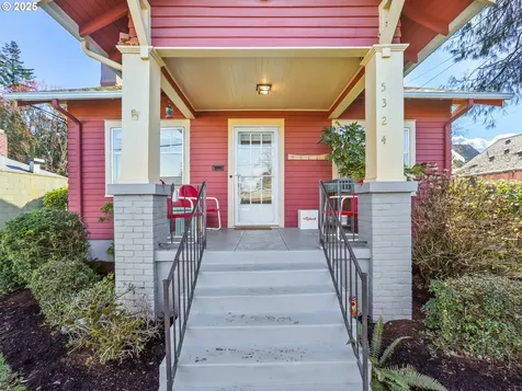5324 NE Wasco Street Portland OR 97213