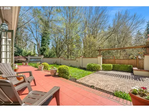3574 E Burnside Street Portland OR 97214