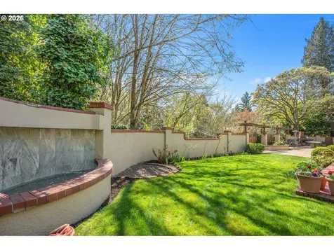 3574 E Burnside Street Portland OR 97214