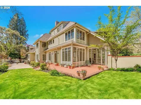 3574 E Burnside Street Portland OR 97214